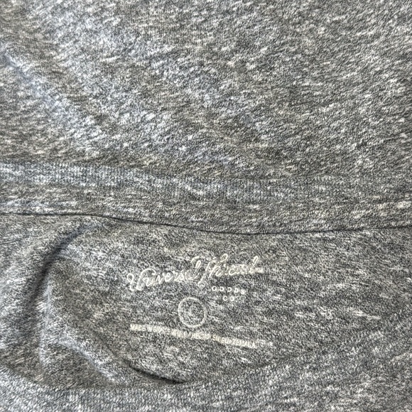 Universal Thread Grey‎ Tee - Picture 5 of 5